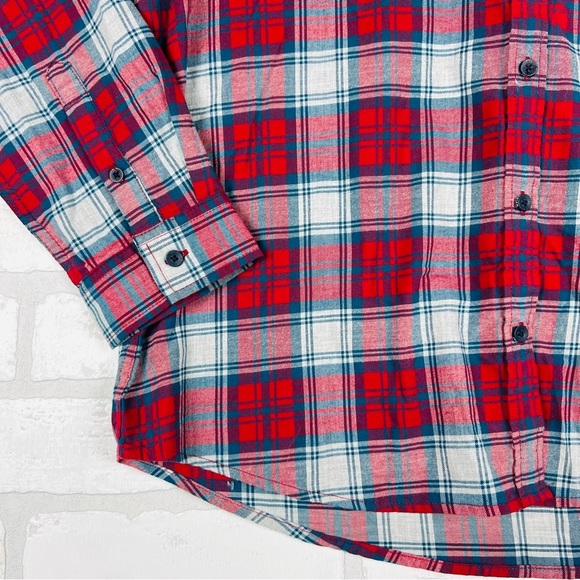 POLARIS INDIAN MOTORCYCLES WOMENS RED SCRIPT EMB SHIRT SIZE MEDIUM NWT - Picture 2 of 14